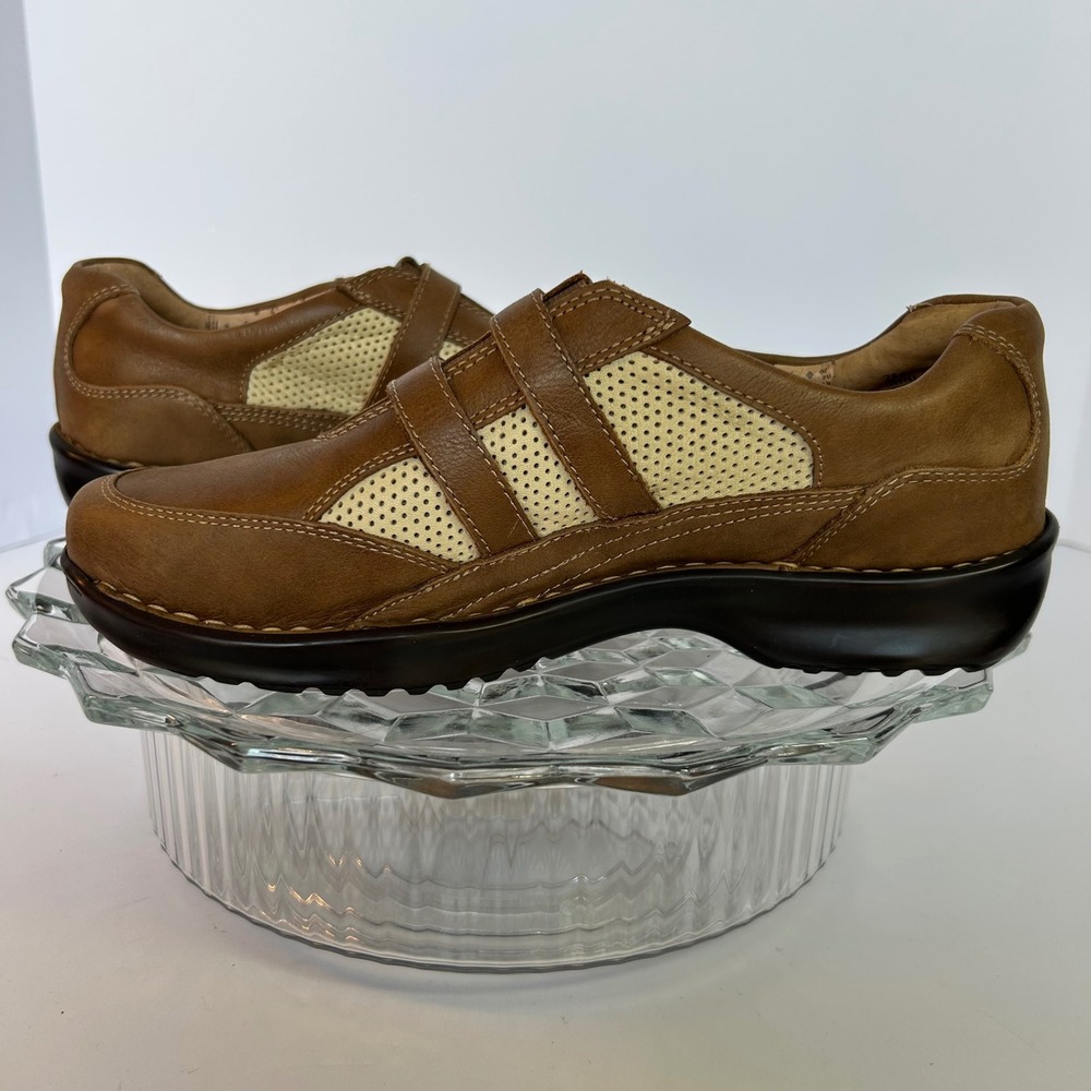 Söfft Brown Leather Comfort Shoes Perforated‎ Detail Everyday Walking